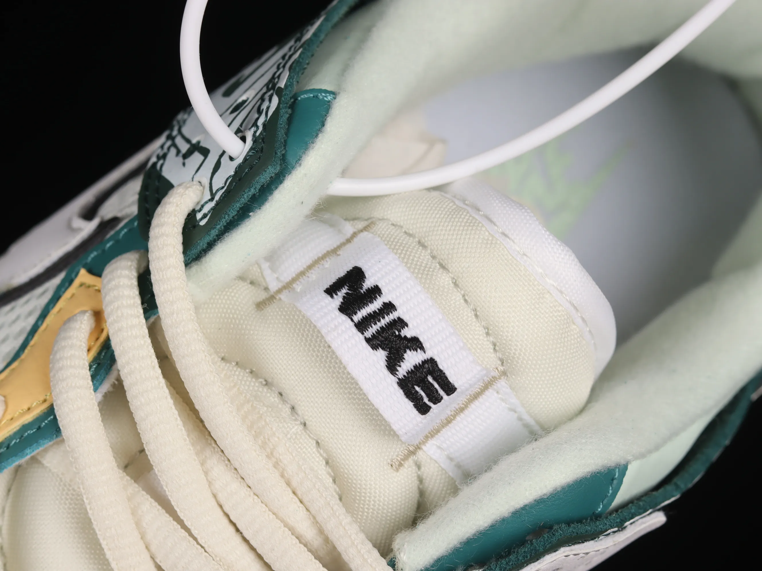 All categories Nk SB Dunk series Nk SB Dunk Low low-top skate shoes Nk Dunk Scrap stitching low-top skate shoes DH7450-100